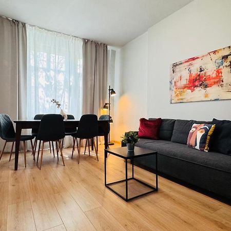 Ideal Home - Spacious & Modern Accommodation Near Unirii Square Букурещ Екстериор снимка