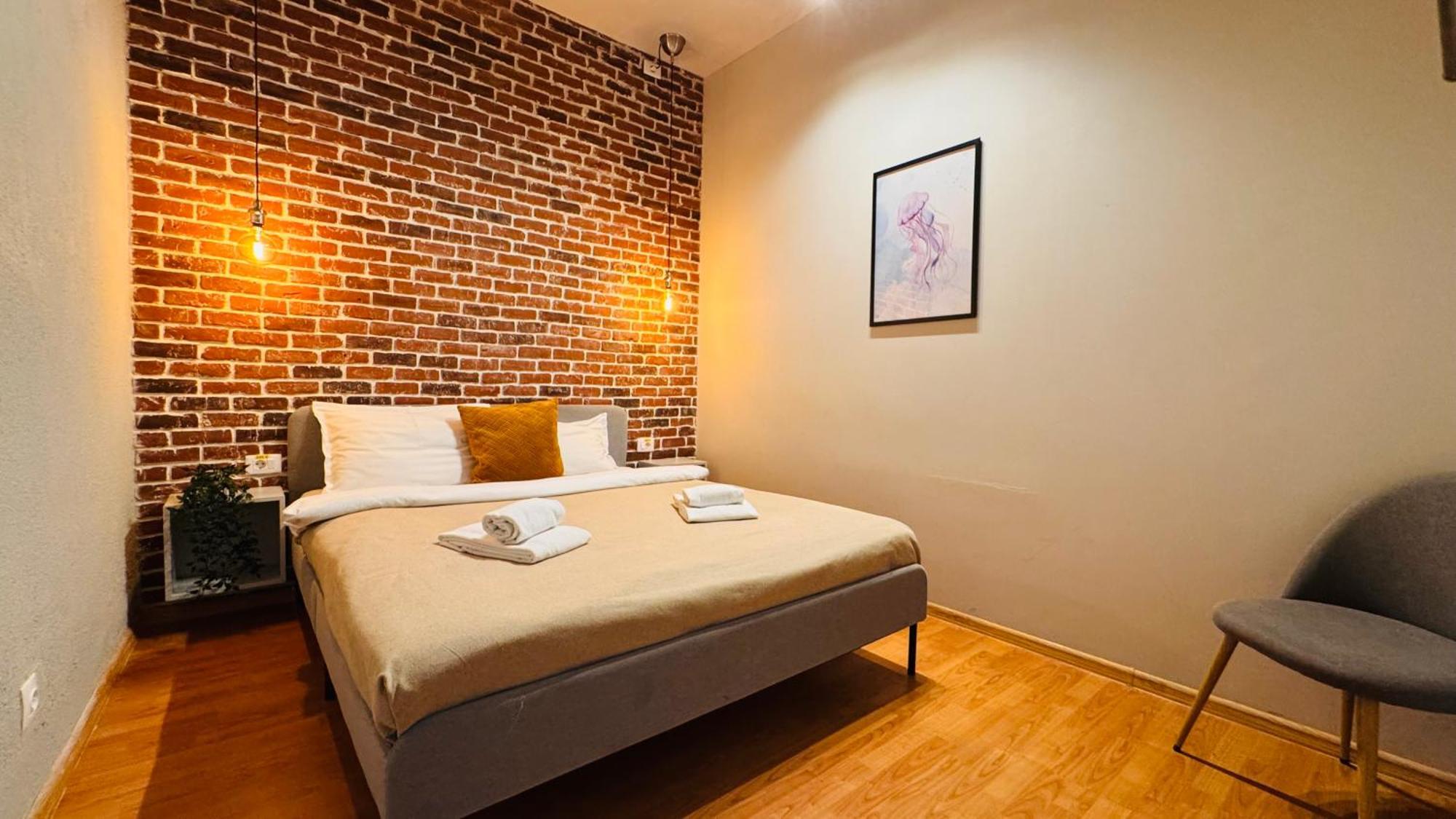 Ideal Home - Spacious & Modern Accommodation Near Unirii Square Букурещ Екстериор снимка