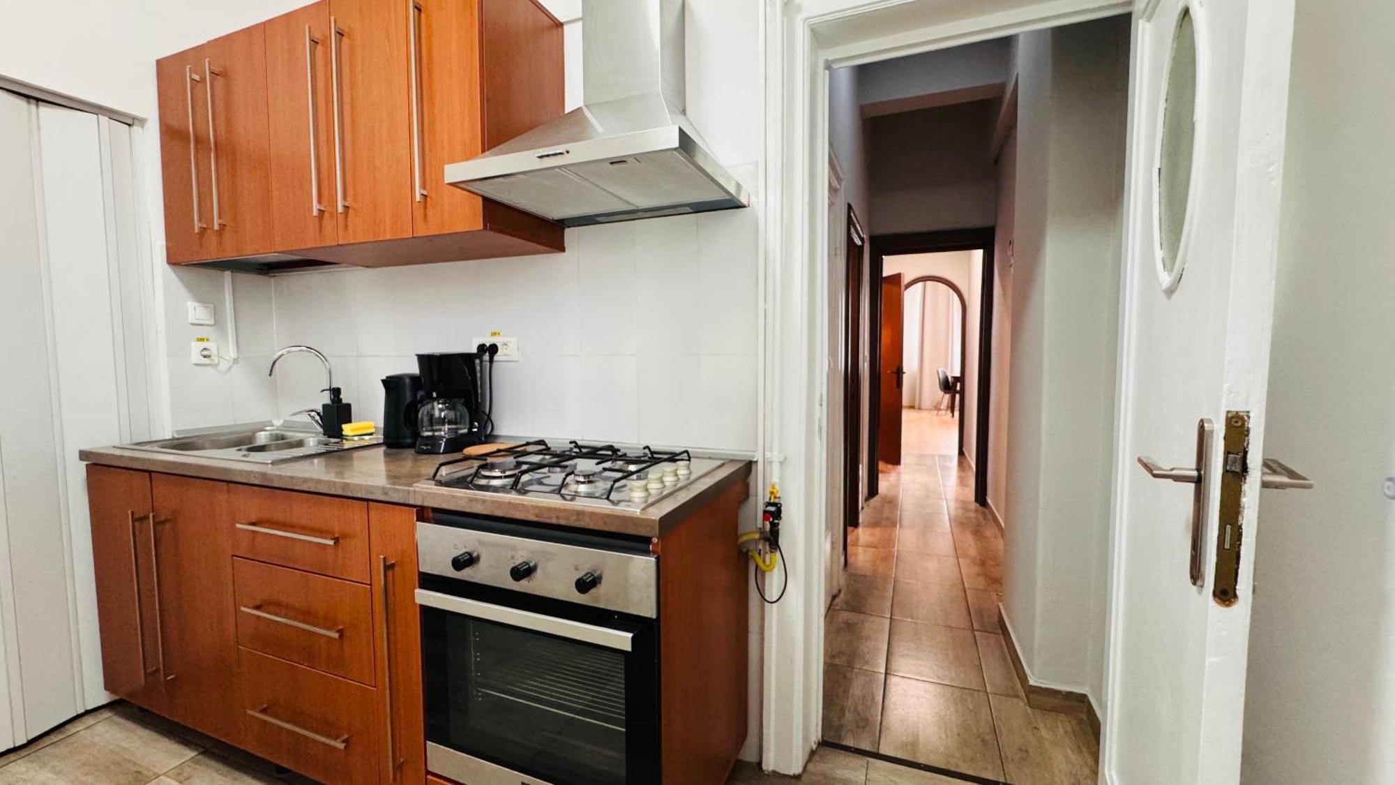 Ideal Home - Spacious & Modern Accommodation Near Unirii Square Букурещ Стая снимка