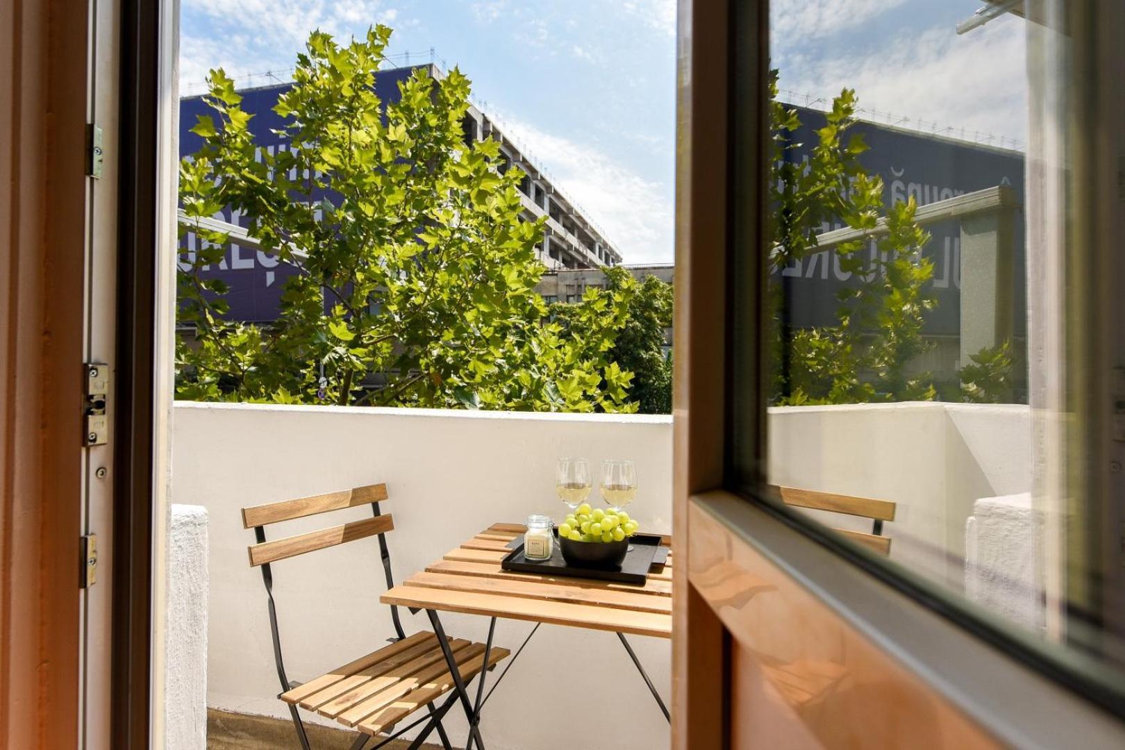 Ideal Home - Spacious & Modern Accommodation Near Unirii Square Букурещ Екстериор снимка