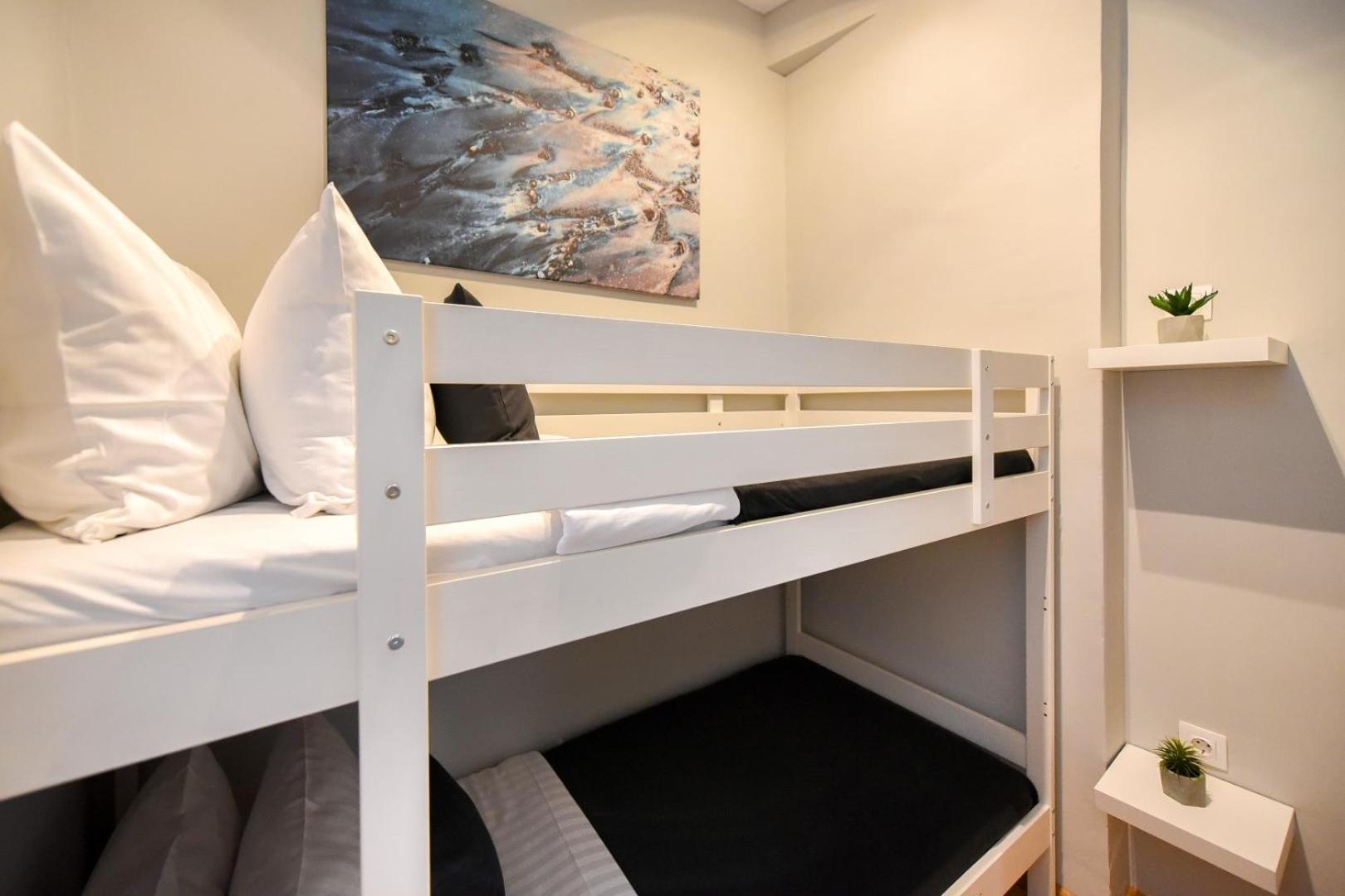 Ideal Home - Spacious & Modern Accommodation Near Unirii Square Букурещ Екстериор снимка