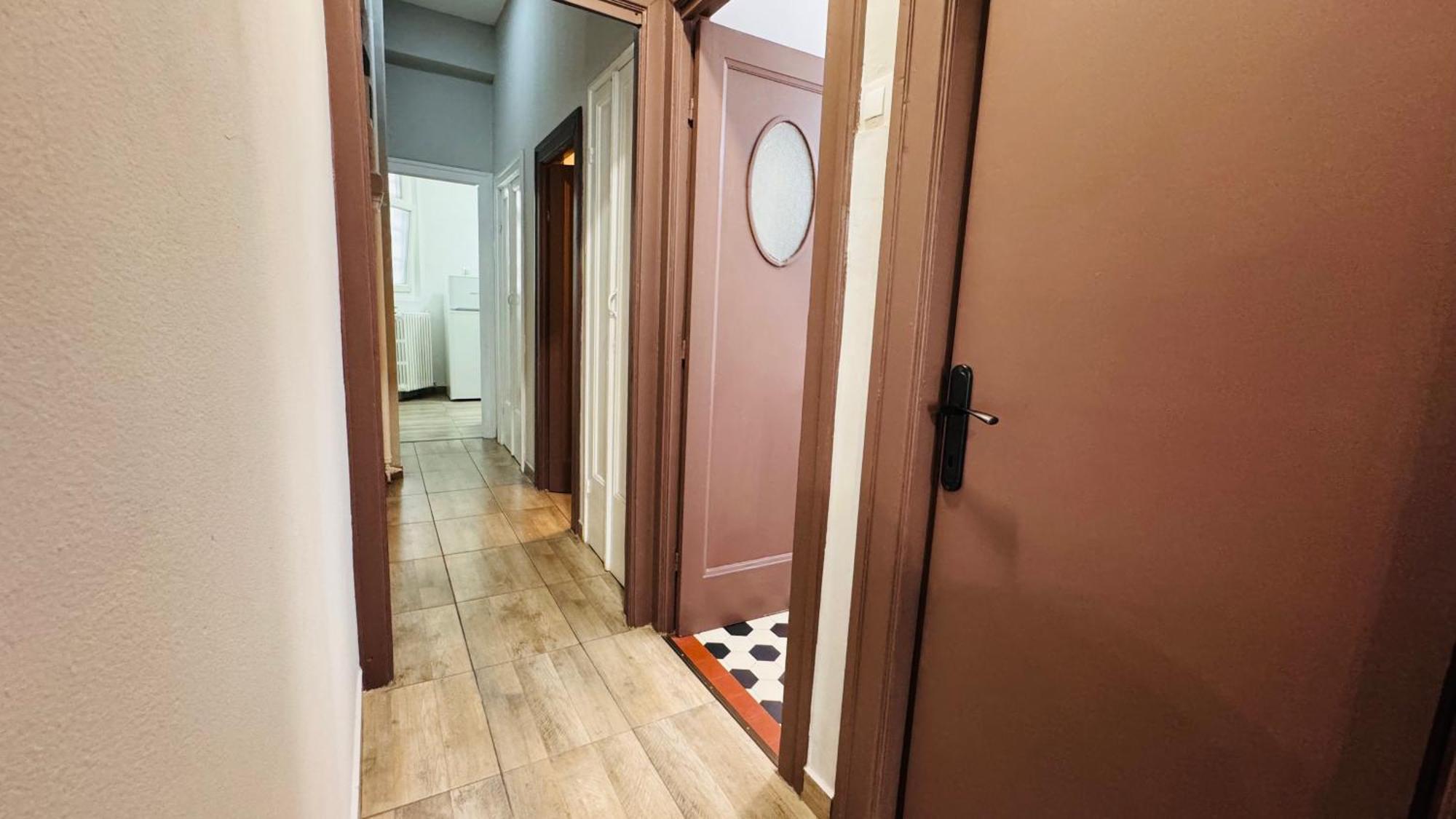 Ideal Home - Spacious & Modern Accommodation Near Unirii Square Букурещ Стая снимка